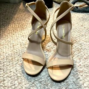 Dream pairs Nude Open Toe Pump Sandals